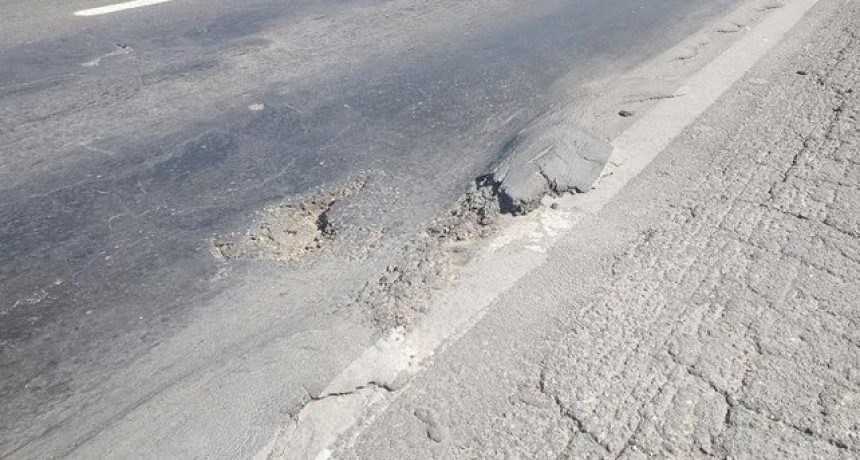 Reclaman arreglos en la colectora de la autopista Santa Fe - Rosario