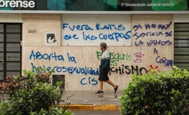 Rosario: Las pintadas que dej&oacute; la marcha
