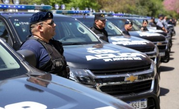 Se presentaron las nuevas camionetas de la Policia de Santa Fe