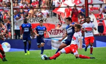 Uni&oacute;n qued&oacute; eliminado de la Copa Argentina