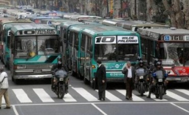 En 2018 aumentar&aacute; el precio de boletos de colectivos y trenes