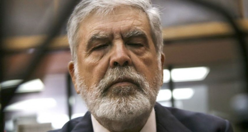 Condenaron a Julio De Vido a cinco a&ntilde;os y ocho meses de prisi&oacute;n