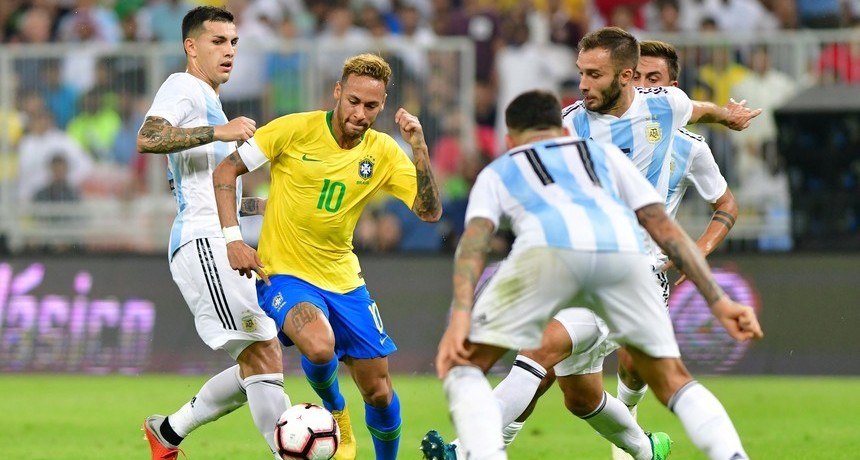 Sobre el final, Argentina perdi&oacute; 1-0 ante Brasil