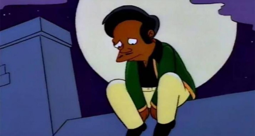 Convocan a una marcha en el Obelisco para que Apu no se vaya de Los Simpsons
