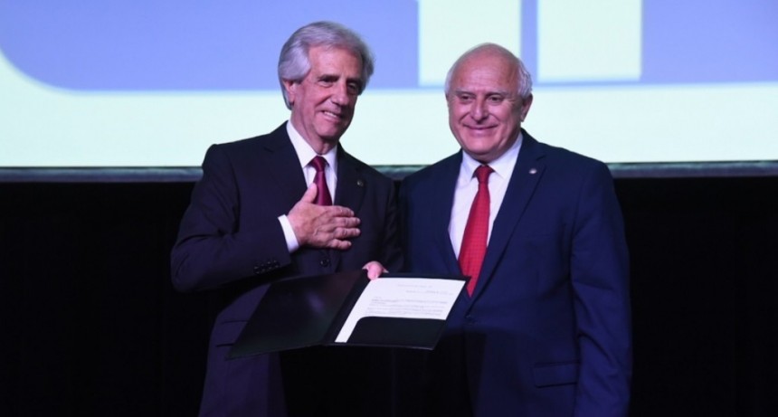 Lifschitz particip&oacute; en Rosario del acto homenaje al presidente Tabar&eacute; V&aacute;zquez