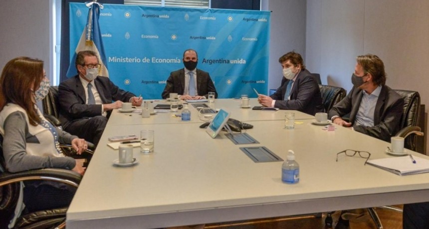El FMI inici&oacute; negociaciones con el Gobierno para lograr un nuevo acuerdo