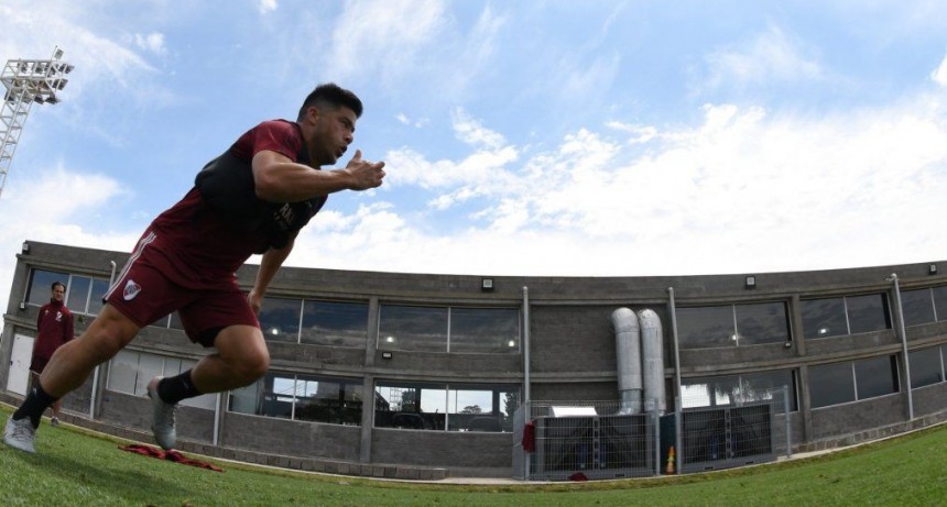 Tapia recorri&oacute; el River Camp: "Las condiciones est&aacute;n dadas para que se juegue"