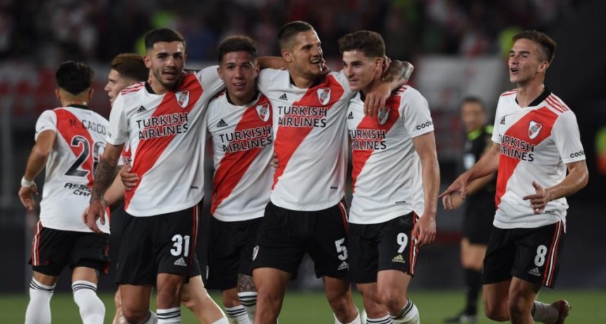 River goleó a Argentinos Juniors y se aleja cada vez más