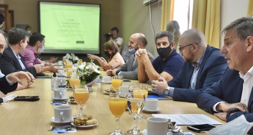 Comenz&oacute; a analizarse la viabilidad de un tren de pasajeros entre Santa Fe y Santo Tom&eacute;