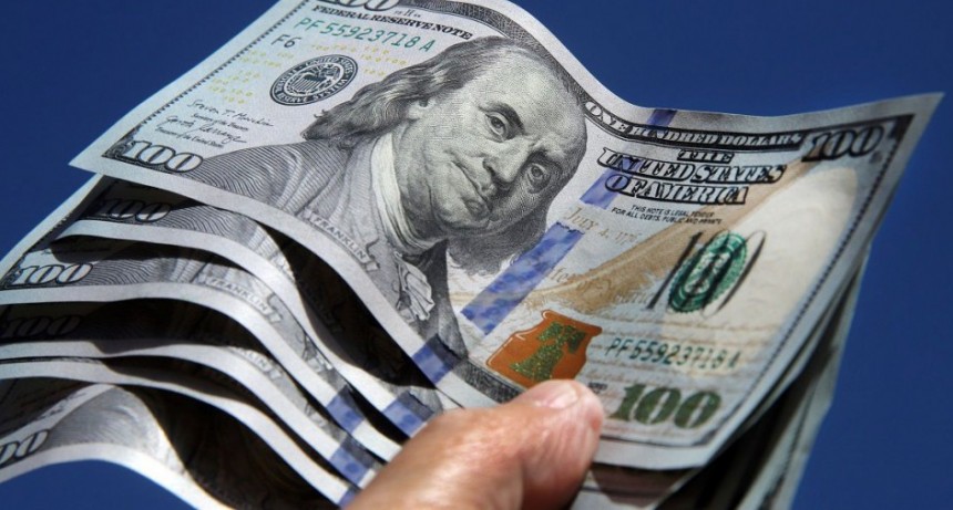 D&oacute;lar: el Gobierno oficializ&oacute; los nuevos tipos de cambio