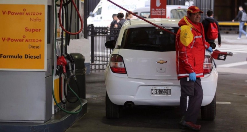 Otra vez advierten por escasez de combustible en estaciones de la regi&oacute;n