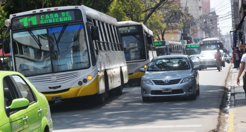 Empresas de transporte reclaman al municipio el aporte de $350 millones para sostener el servicio de colectivos