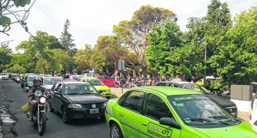 Aumenta un 32% la tarifa de los taxis y remises en Santa Fe