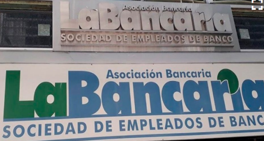 Bancarios acordaron adelanto y el salario m&iacute;nimo ser&aacute; de $540.000