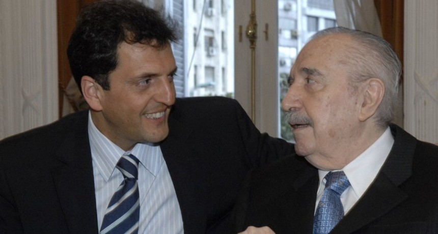 Unidad y Alfons&iacute;n, los ejes del reconocimiento de Massa por los 40 a&ntilde;os de democracia