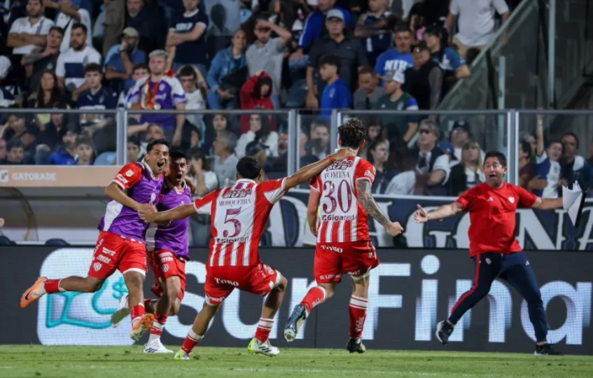 No apto para cardíacos: Unión se quedó con un partidazo frente a Gimnasia con un gol en la última pelota