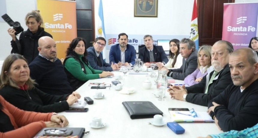 La Provincia llam&oacute; a los gremios estatales, docentes y de la salud p&uacute;blica a una nueva reuni&oacute;n paritaria