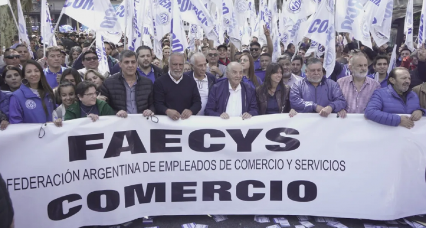 Comercio acord&oacute; nuevo aumento salarial con un m&iacute;nimo de 926.000 pesos