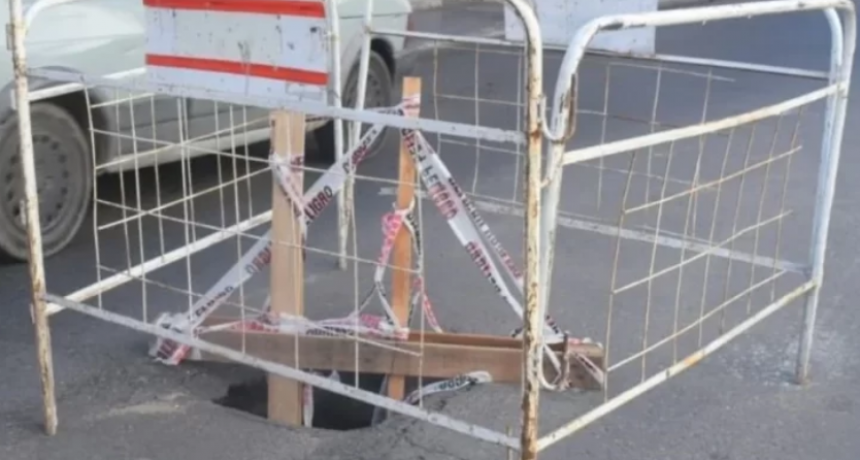 Nuevo hundimiento afecta la circulaci&oacute;n en el microcentro de Santa Fe