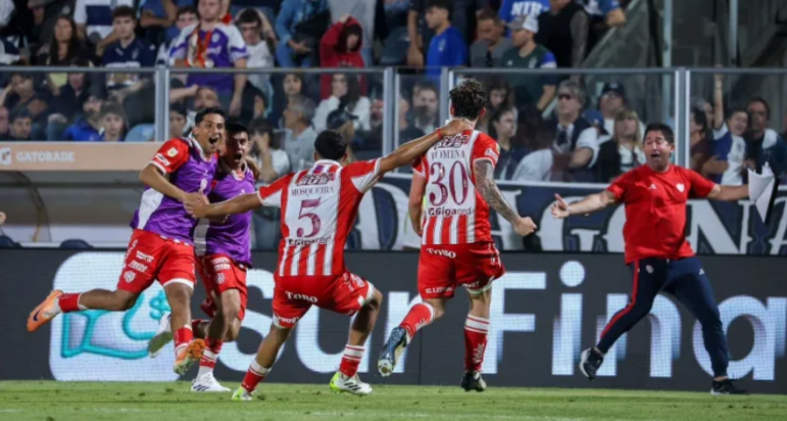 No apto para cardíacos: Unión se quedó con un partidazo frente a Gimnasia con un gol en la última pelota