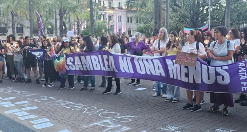 Se realiz&oacute; la Marcha de antorchas contra los femicidios y la violencia de g&eacute;nero