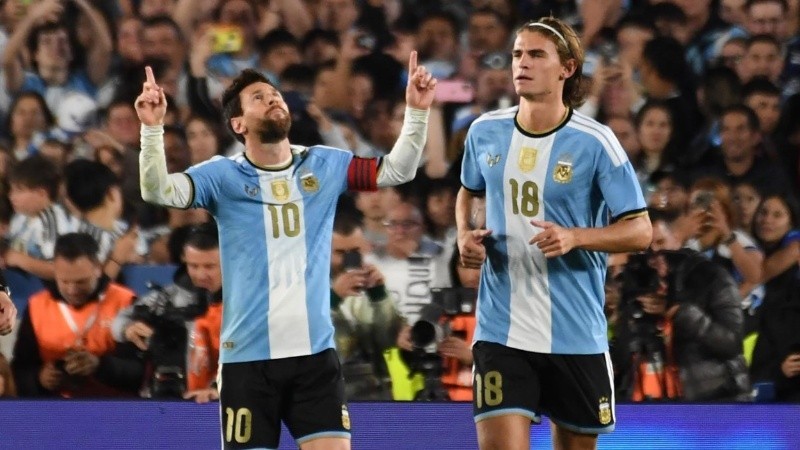 Lionel Messi se despidi&oacute; con un gol y la emoci&oacute;n invadi&oacute; el Monumental