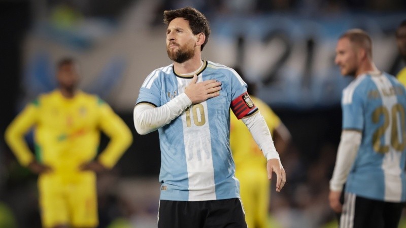 A coraz&oacute;n abierto, Lionel Messi record&oacute; a su pap&aacute; Jorge y habl&oacute; del futuro de Argentina: "Para objetivos grandes, grupos fuertes"