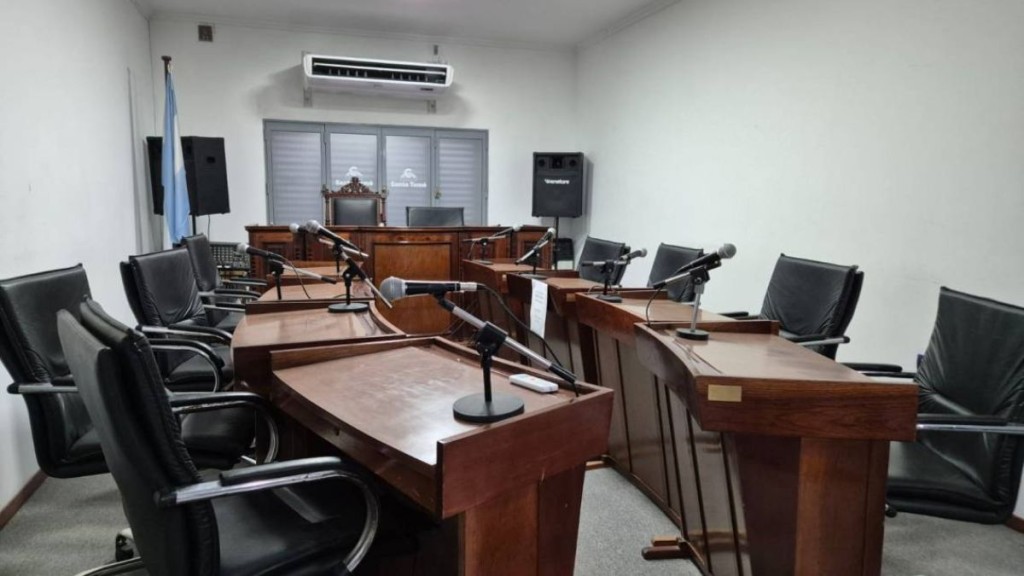 El Concejo de Santo Tom&eacute; trata el traspaso de los servicios de aguas y cloacas a Assa