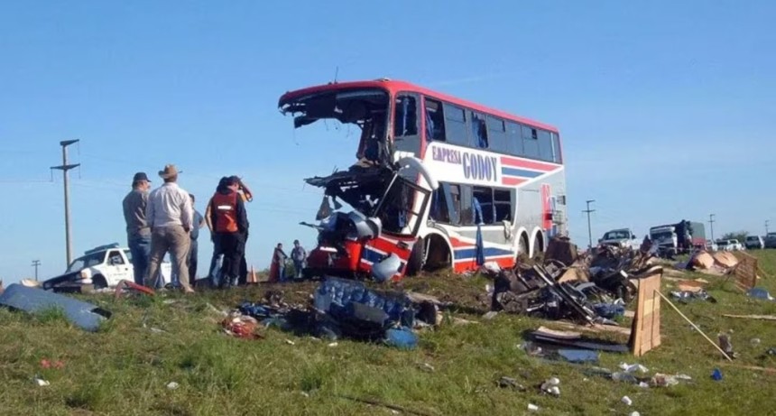Tragedia de Ecos: 20 a&ntilde;os despu&eacute;s, la memoria sigue puesta sobre las rutas argentinas