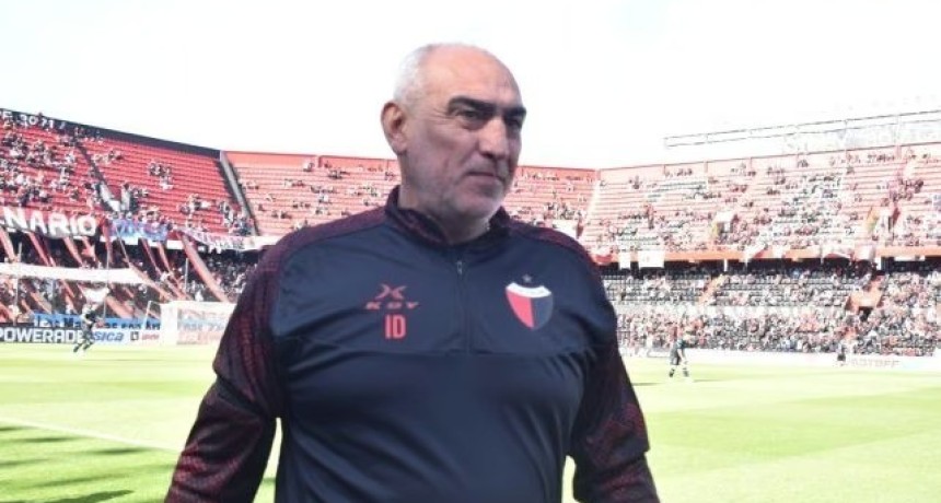 Col&oacute;n prob&oacute; tres cambios y un 4-4-2 para visitar a Ciudad de Bol&iacute;var