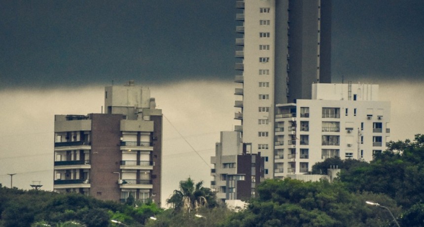 Doble alerta por tormentas para este jueves en Santa Fe: rige un aviso amarillo y otro naranja