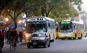 Que l&iacute;neas de colectivos trabajan con recorridos alternativos por la lluvia