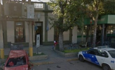 Detuvieron a polic&iacute;as uniformados y con pasamonta&ntilde;as en el barrio Barranquitas