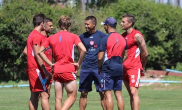 Uni&oacute;n: Con el once casi confirmado