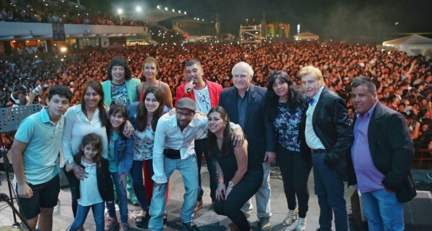 Lifschitz particip&oacute; de la 3&deg; edici&oacute;n de la Fiesta Nacional de la Cumbia Santafesina