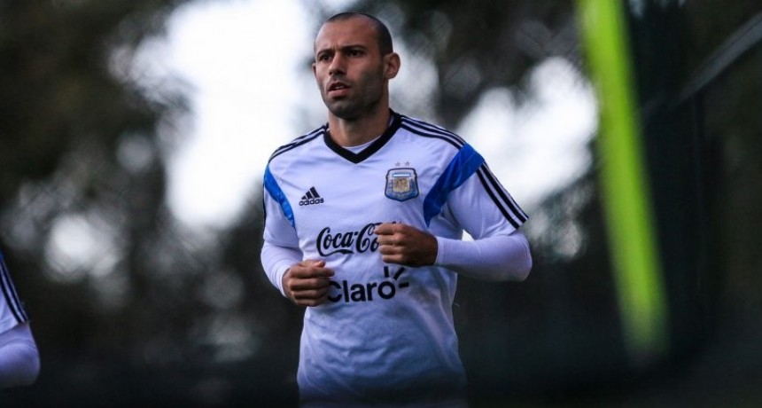 Mascherano visit&oacute; la concentraci&oacute;n de la Selecci&oacute;n Argentina en C&oacute;rdoba
