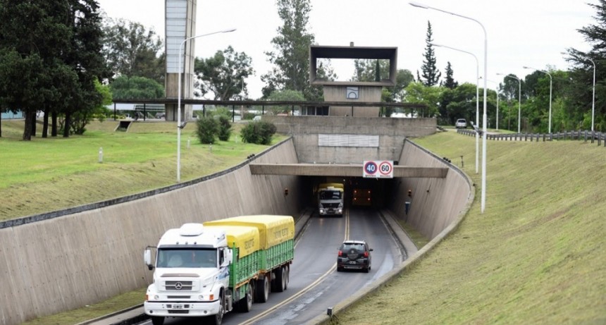 M&aacute;s de 57 mil veh&iacute;culos transitaron por el T&uacute;nel Subfluvial en el fin de semana largo