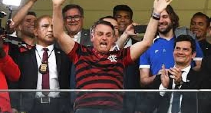 Bolsonaro y su mensaje de felicitaciones para el Flamengo