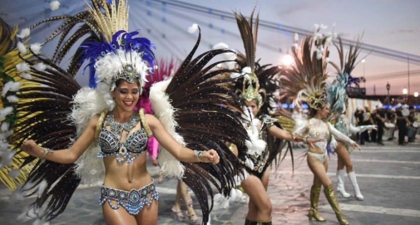 Presentaron los carnavales de Vera en la capital