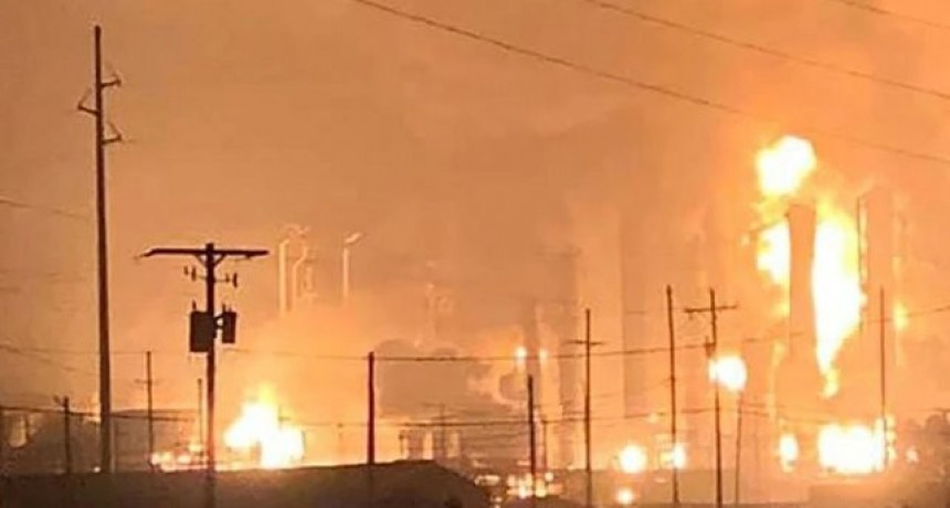 Una gran explosi&oacute;n se registr&oacute; en una planta qu&iacute;mica en Texas