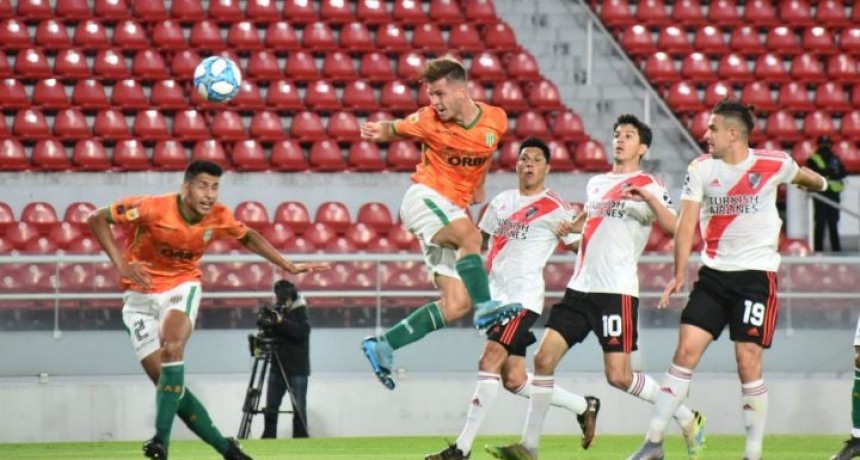 River cay&oacute; con Banfield por la Copa de la Liga Profesional