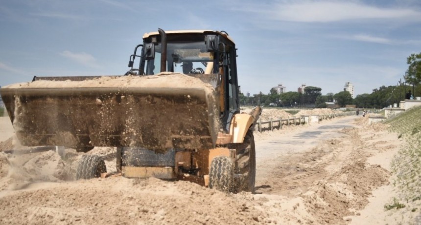La Municipalidad pone en condiciones las playas y parques para el verano