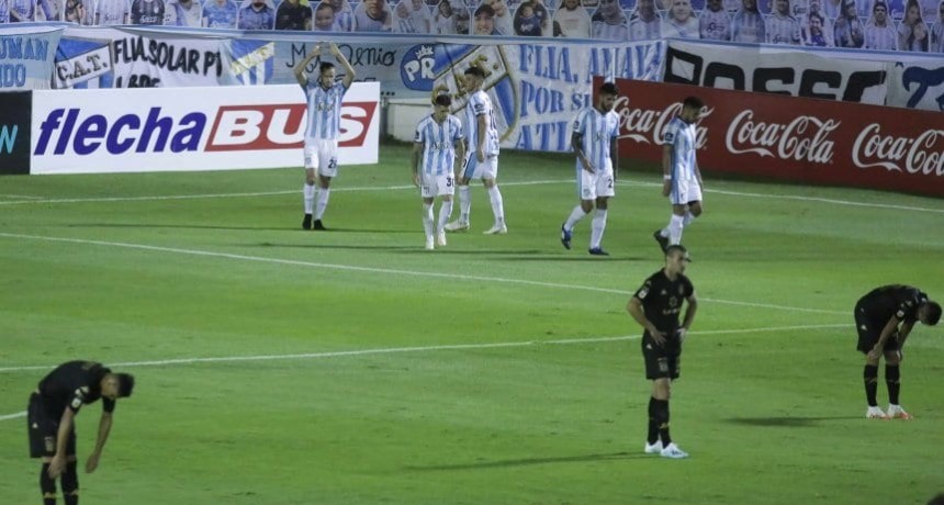 Atl&eacute;tico venci&oacute; a Racing en el arranque de la cuarta fecha de la Copa de la Liga Profesional