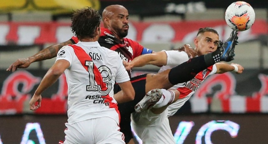 River y un valioso empate ante Paranaense por Copa Libertadores