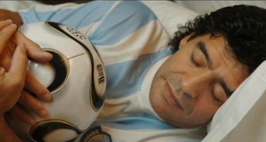 Muri&oacute; Diego Maradona: el m&aacute;s humano de los dioses
