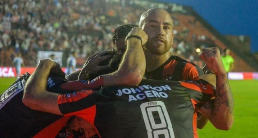 Col&oacute;n no estuvo a la altura y perdi&oacute; con Patronato en Paran&aacute;