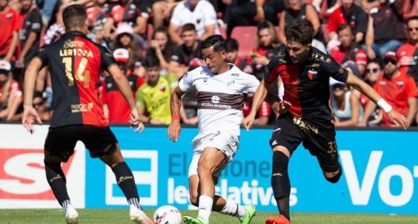 Col&oacute;n gole&oacute; y se puso quinto