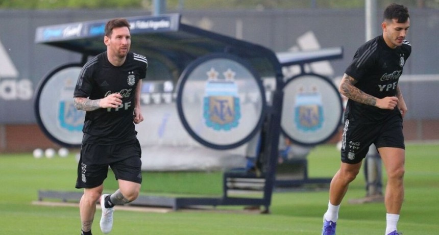 Messi no mostr&oacute; inconvenientes f&iacute;sicos en la pr&aacute;ctica