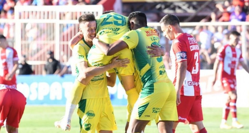  Defensa y Justicia super&oacute; 3-2 a Uni&oacute;n en la apertura de la fecha 21 de la Liga Profesional