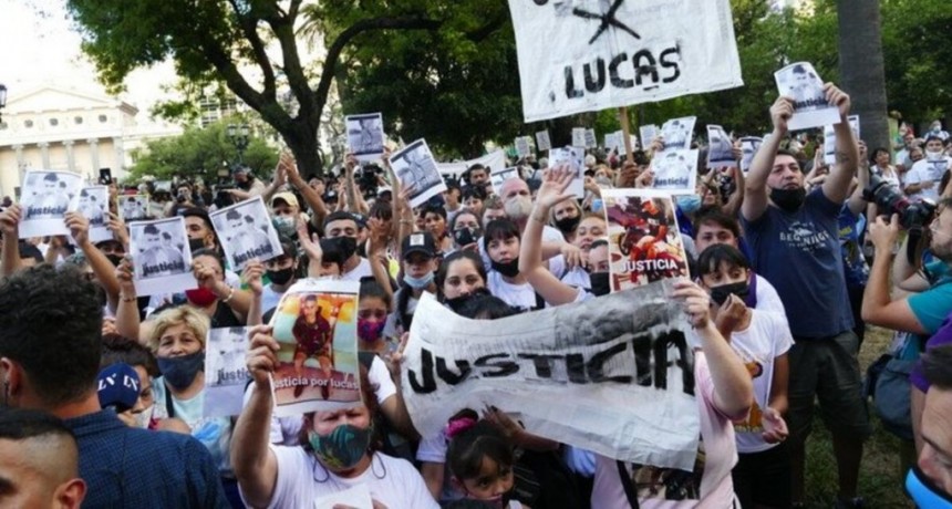 Crimen de Lucas Gonz&aacute;lez: masiva marcha para pedir justicia